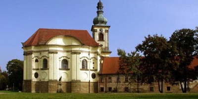 From Hradec Králové to Smiřice to the chateau chapel. 