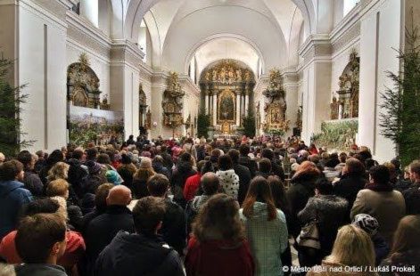 Kostel v Ústí nad Orlicí zaplnila odpolední Půlnoční
